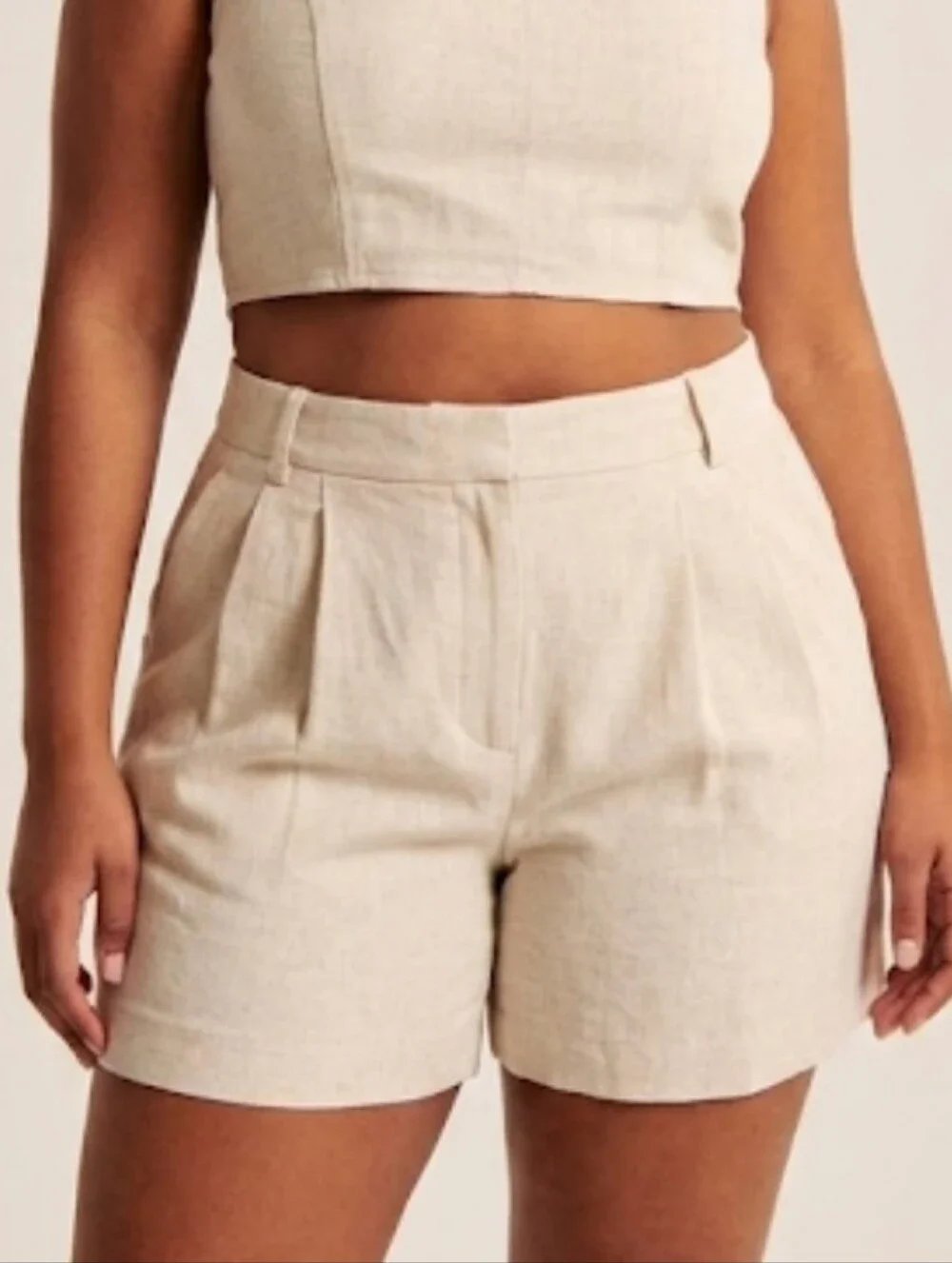 Abercrombie & Fitch Cream High-Rise Pleated Linen-Blend Shorts Size 18